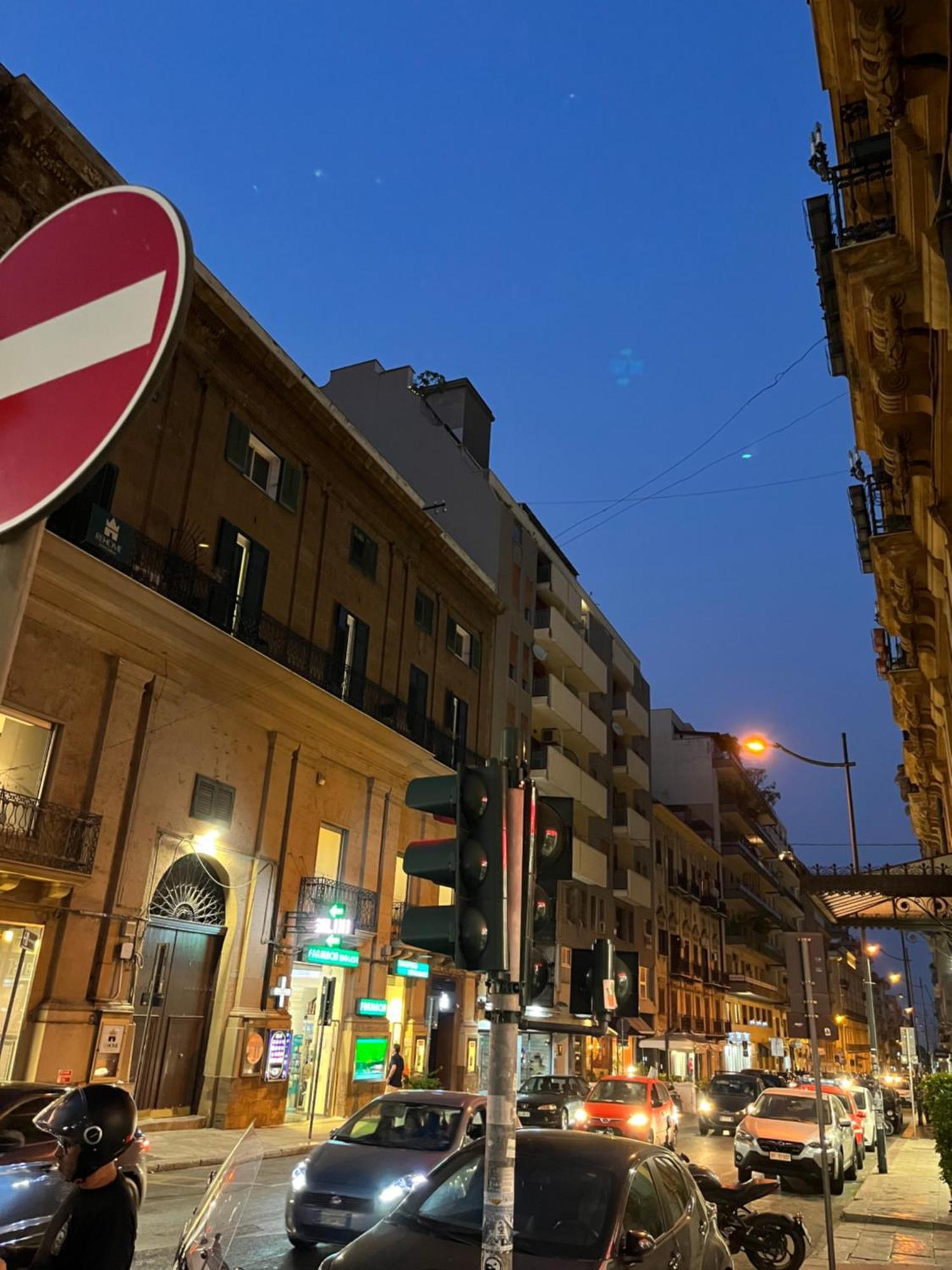 4 Country Side - City Center Palermo Exterior foto