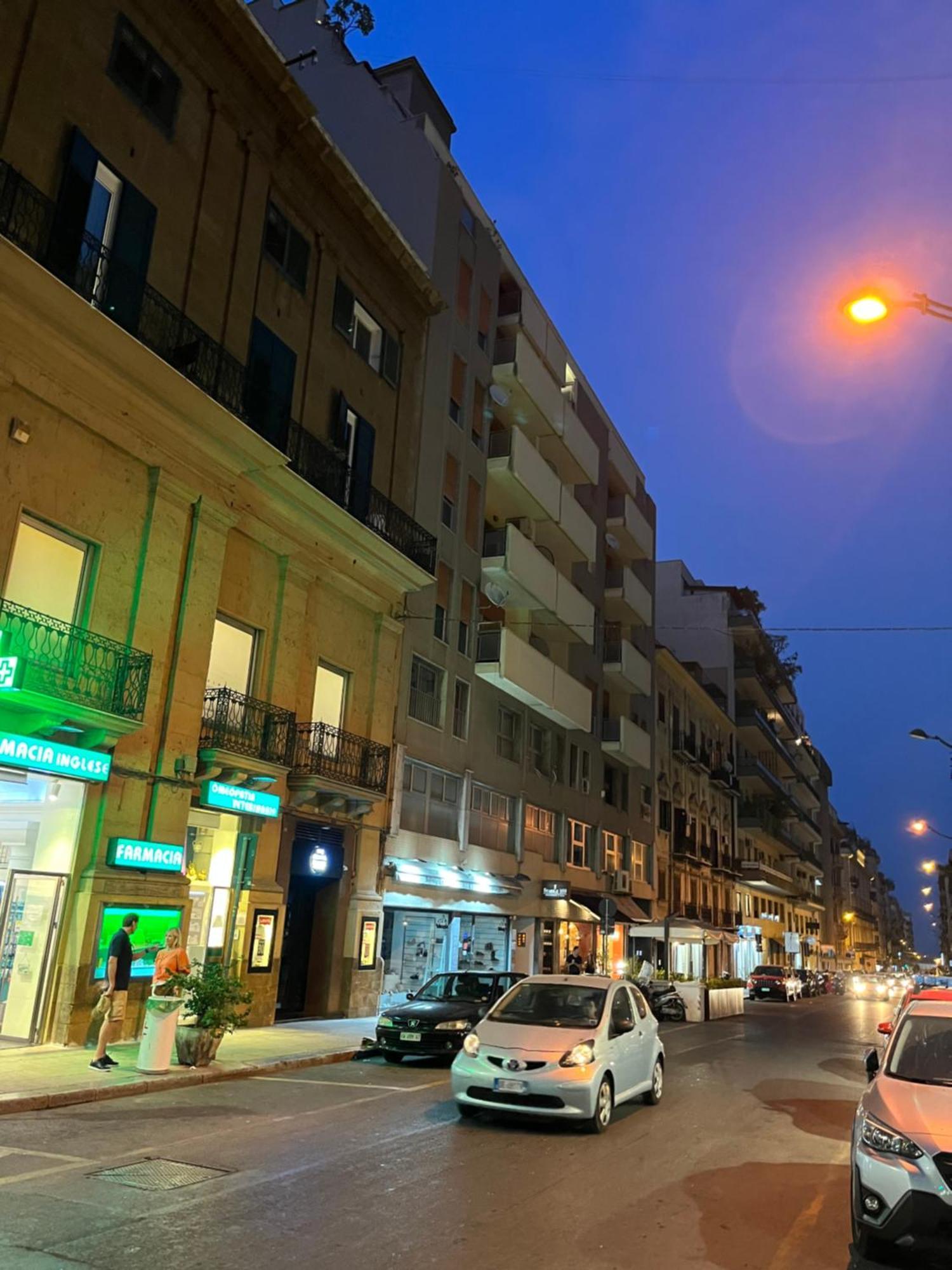 4 Country Side - City Center Palermo Exterior foto